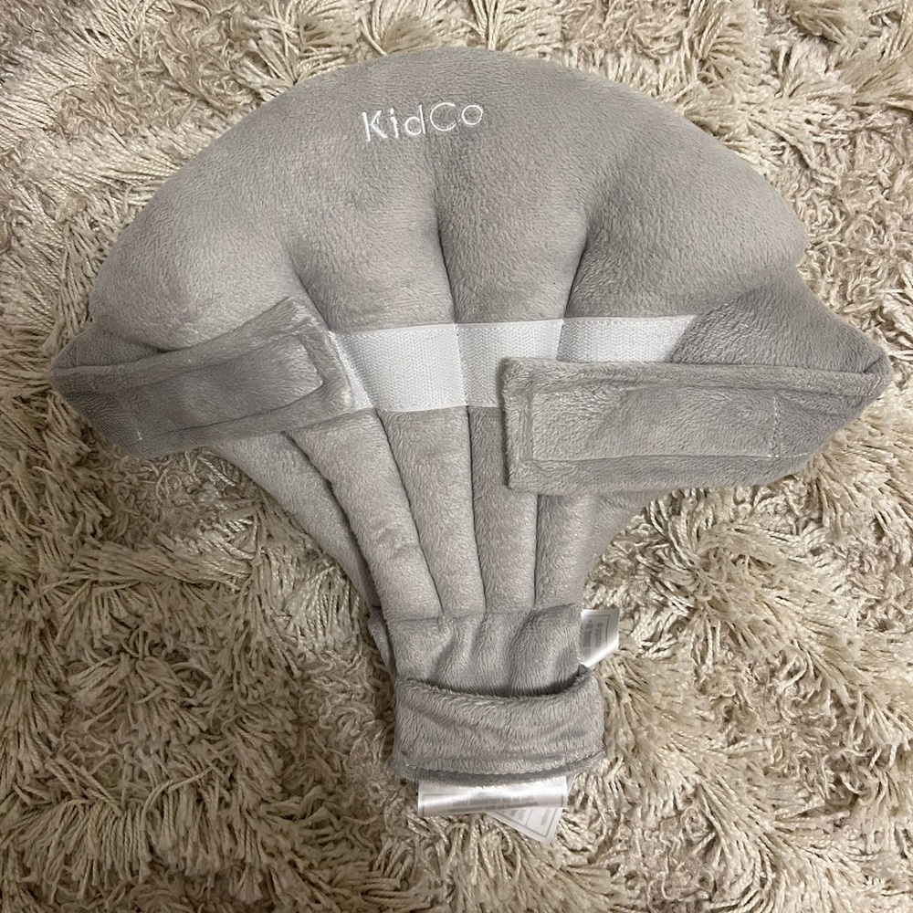 KidCo HuggaPod Portable Baby Seated Support